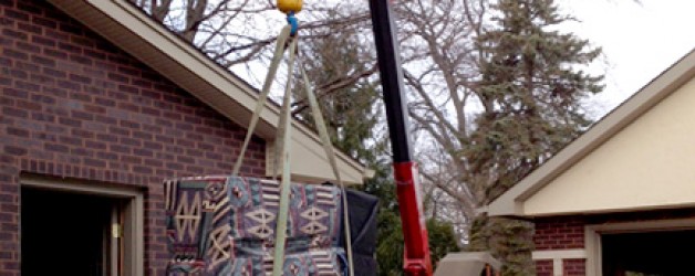 Mini crane is the heavy lifter