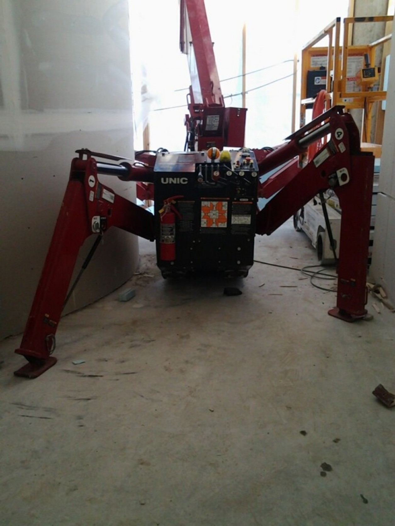Crane outriggers can be set various ways American Minicrane Sales and